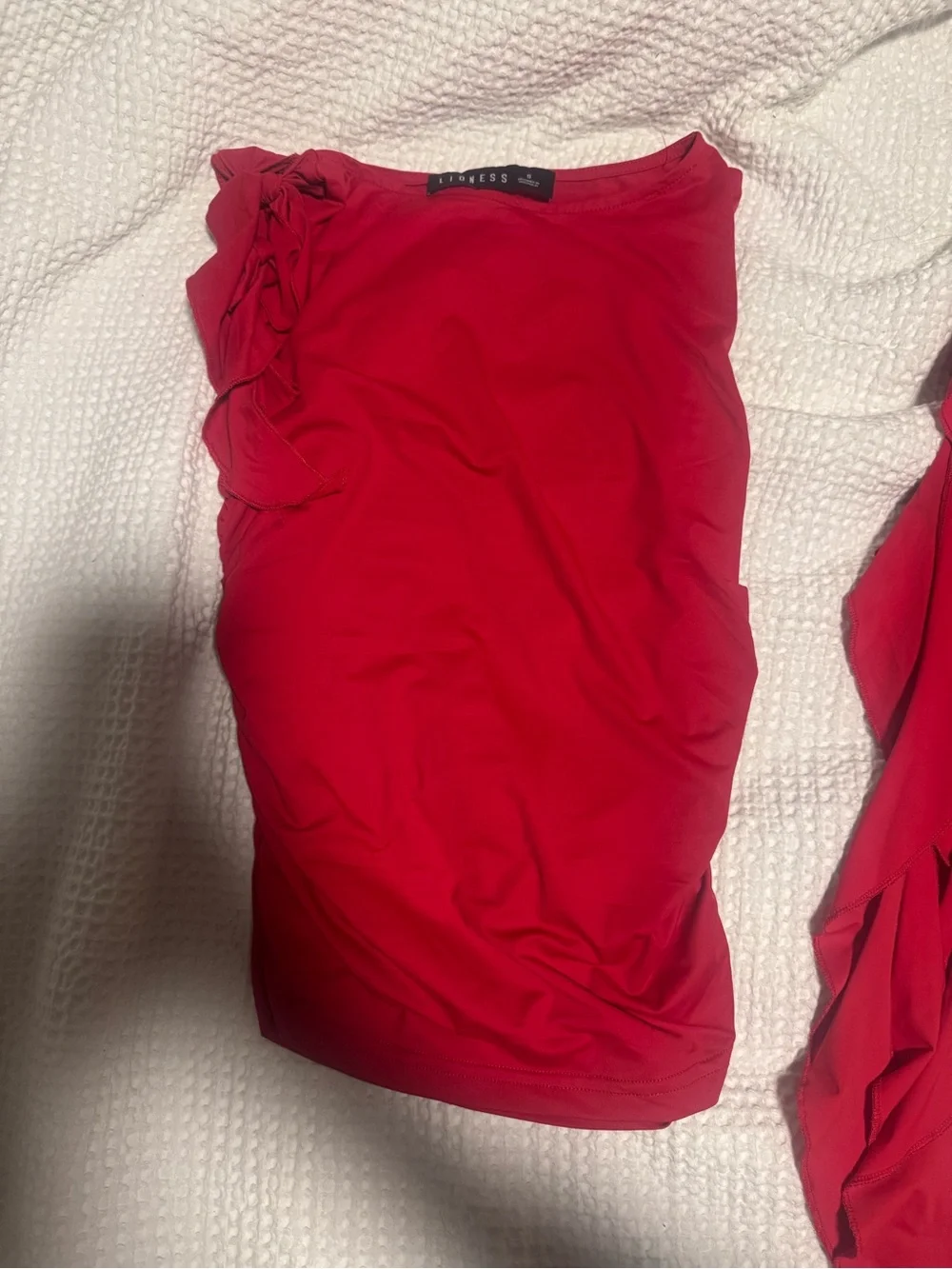 Lioness Red One-Shoulder Ruffle Tank - Picture 3 of 4